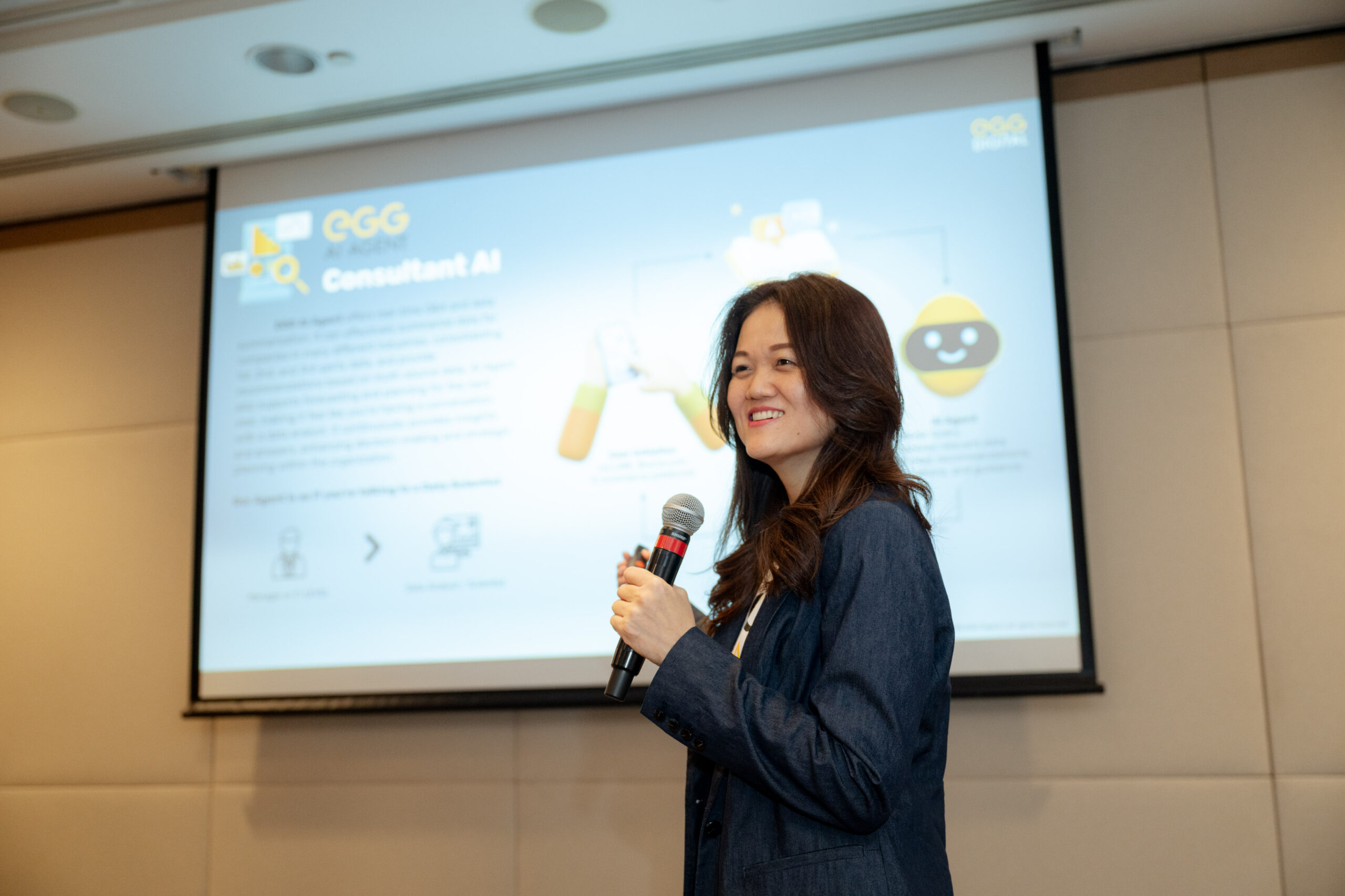 คุณทิพวัลย์ วงศ์ธรรมชาติ ผู้จัดการทั่วไป ธุรกิจ Analytics AI and Consultation EGG Digital (2) คุณทิพวัลย์ วงศ์ธรรมชาติ ผู้จัดการทั่วไป ธุรกิจ Analytics AI and Consultation EGG Digital