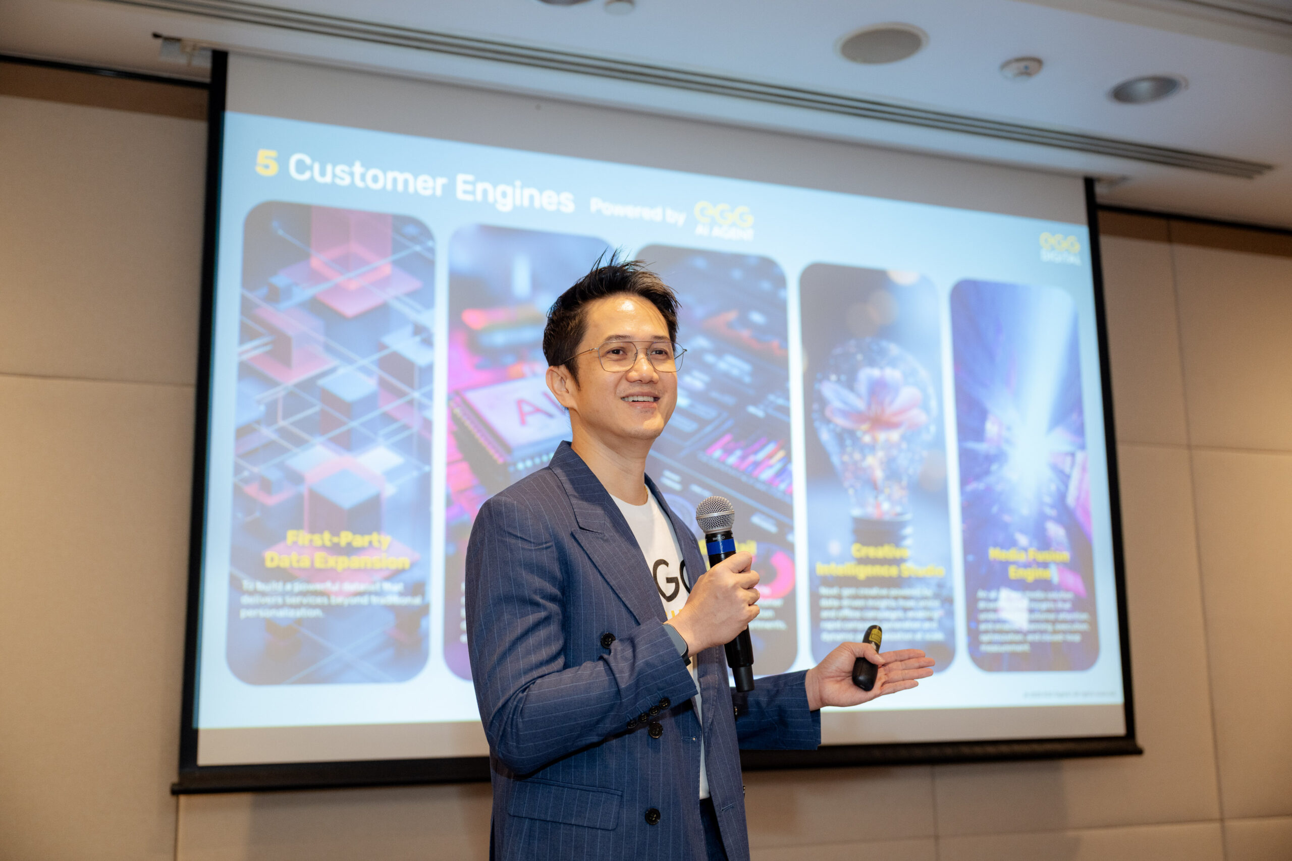 ดร. ธีรเดช ดำรงค์พลาสิทธิ์ ประธานเจ้าหน้าที่บริหาร EGG Digital (1) ดร. ธีรเดช ดำรงค์พลาสิทธิ์ ประธานเจ้าหน้าที่บริหาร EGG Digital